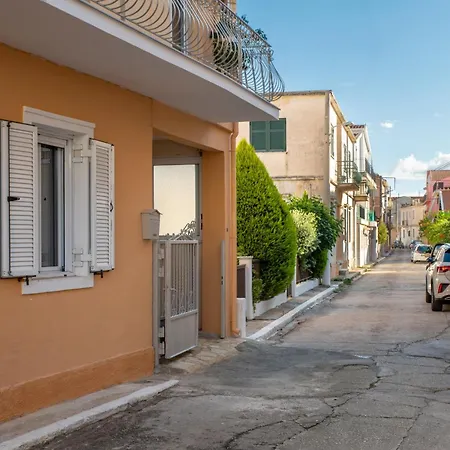 公寓 Adonino 阿尔戈斯托利翁